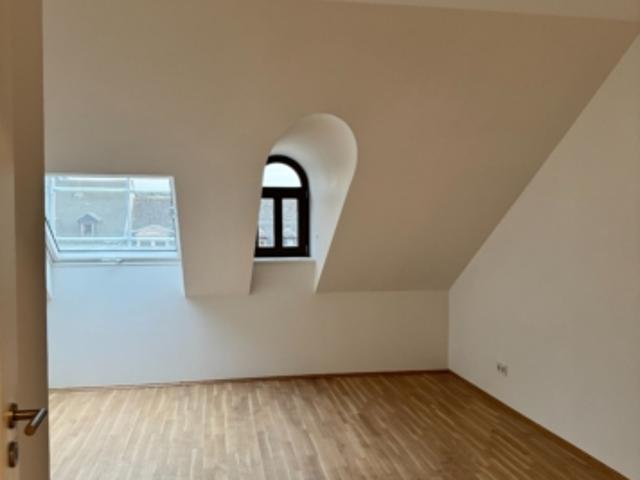 Moderne 2 Raumwohnung nach Kernsanierung mit Sonnenbalkon WE09