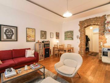 Moderne 2 Zi. Altbauwohnung in Fhain mit Küche & Keller in ruhiger Nebenstraße barrierefrei im EG