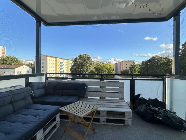 Moderne 2 Zi. inkl. EBK u. Balkon in ruhiger Lage!