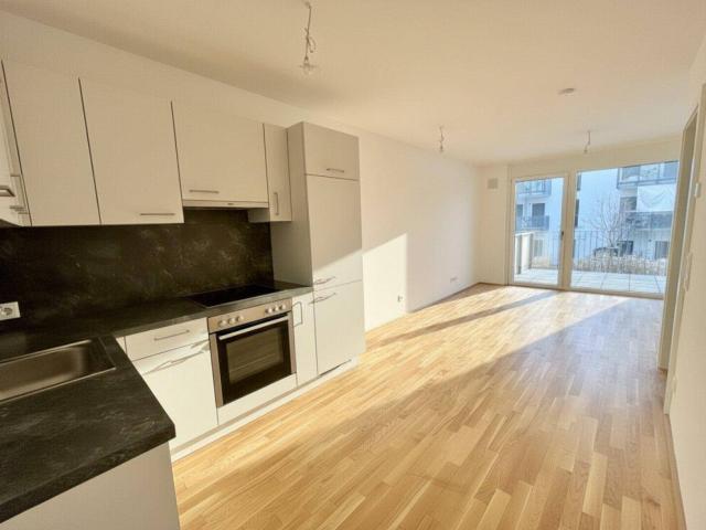 Moderne 2 Zi Wohnung mit Balkon nahe U1