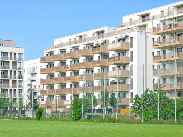 Moderne 2 Zi Wohnung mit Balkon nahe U1 Kagraner Platz