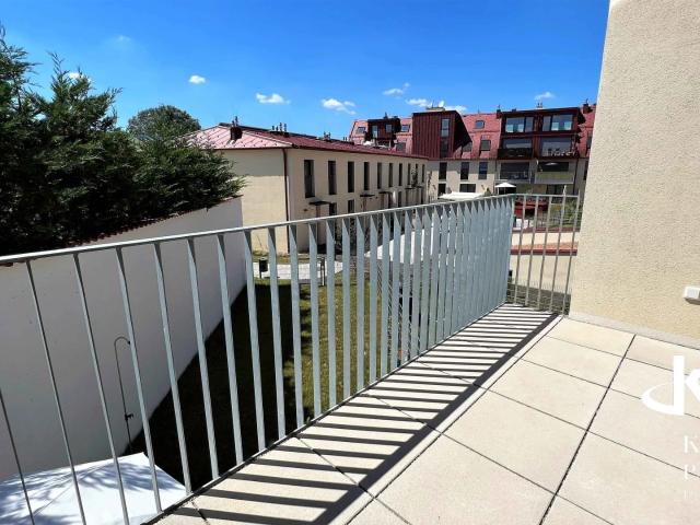 Moderne 2 Zi Wohnung mit Balkon & Grünblick!