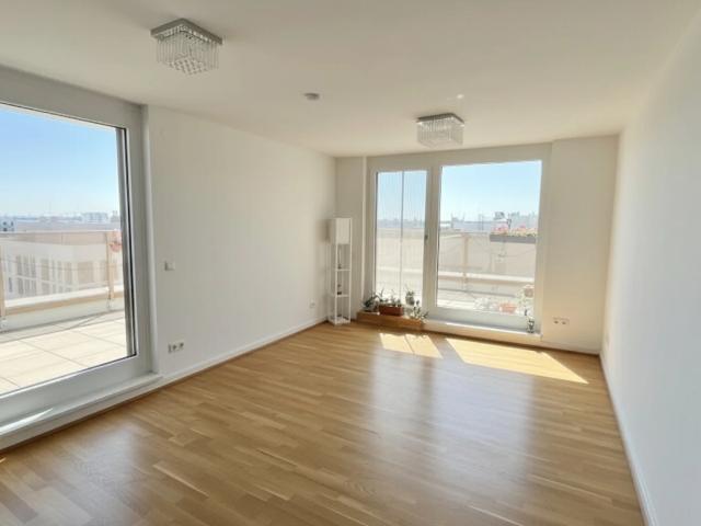 Moderne 2 Zi Wohnung mit großem Balkon nahe U1 provisionsfrei!