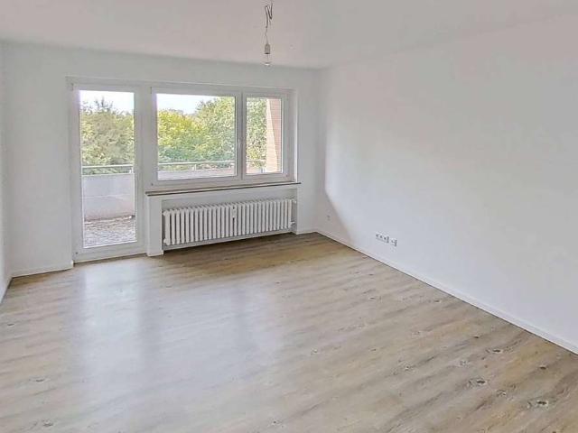 Moderne 2 Zi. Whg. mit BALKON und Tageslichtbad in Buntekuh