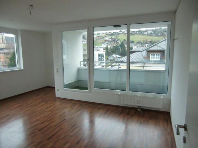 Moderne 2 Zi Whg. incl. TG im Zentrum von St. Johann i. Pg. mit Mietpreisgarantie