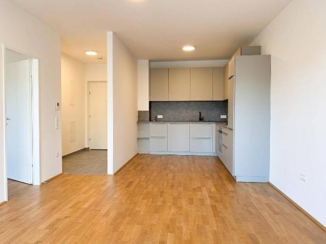 Moderne 2 Zimmer Mietwohnung mit voll ausgestatteter Einbauküche und Balkon!