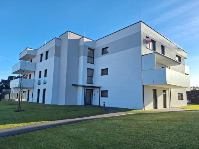 Moderne 2 Zimmer Mietwohnung mit Großbalkon und Stellplatz in Ried im Innkreis