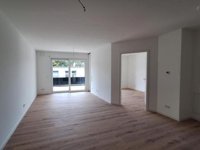 Moderne 2 Zimmer Neubauwohnung mit Balkon im 2. Obergeschoss