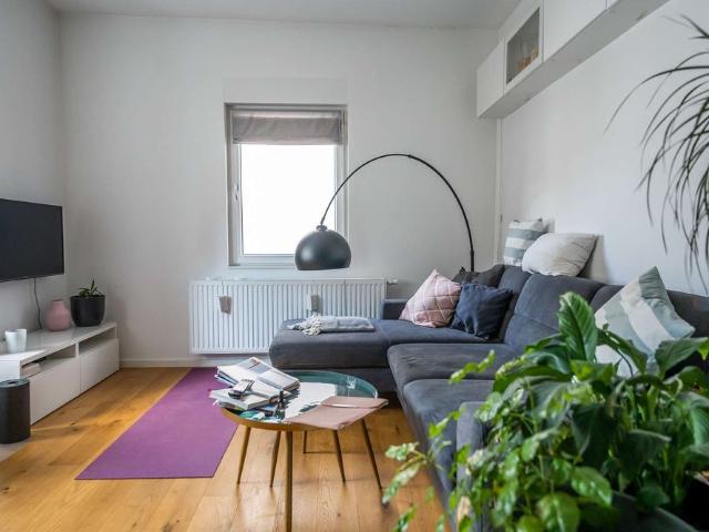 Moderne 2 Zimmer Altbau Wohnung mit Balkon in Stuttgart West