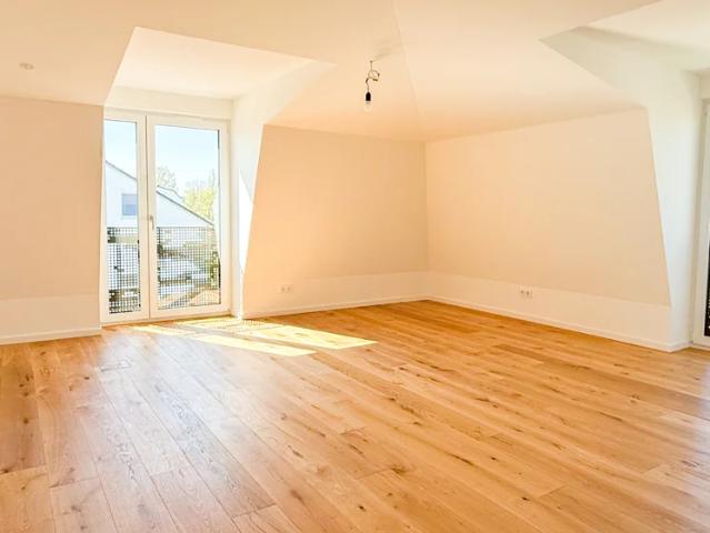 Moderne 2 Zimmer Dachterrassenwohnung in ruhiger Wohnlage