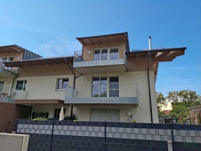 Moderne 2 Zimmer Dachgeschosswohnung mit Balkon in Anthering