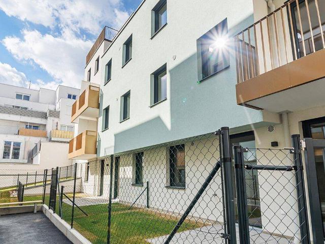 Moderne 2 Zimmer Dachgeschosswohnung mit Komplettküche, Balkon und Kellerabteil / ALF52 3 15