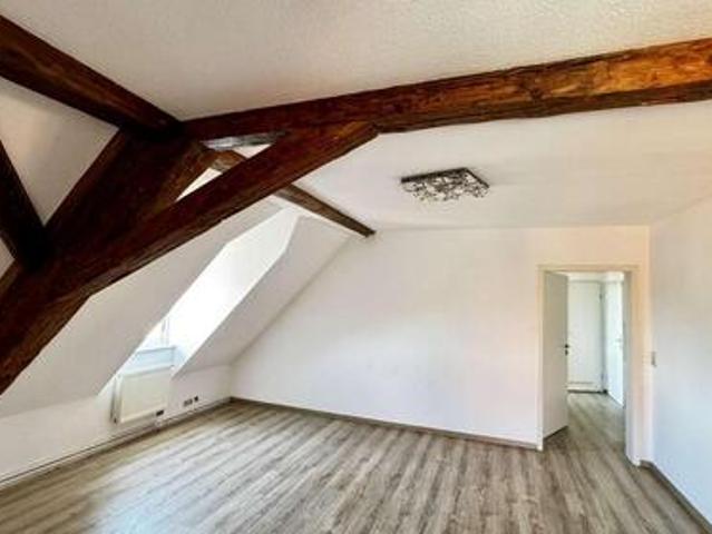 Moderne 2 Zimmer Dachgeschosswohnung mit Stellplatz in Blankenburg