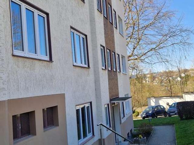 Moderne 2 Zimmer Dachgeschosswohnung mit schönem Fernblick und Terrasse