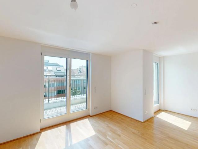 Moderne 2 Zimmer Dachgeschosswohnung mit 2 Terrassen, optionaler Klimaanlage & Garage