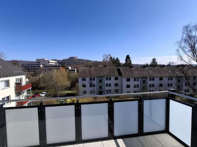 Moderne 2 Zimmer DG Wohnung mit EBK und Balkon ab sofort in Coburg