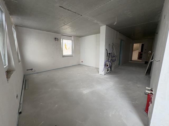 Moderne 2 Zimmer Etagenwohnung mit Balkon