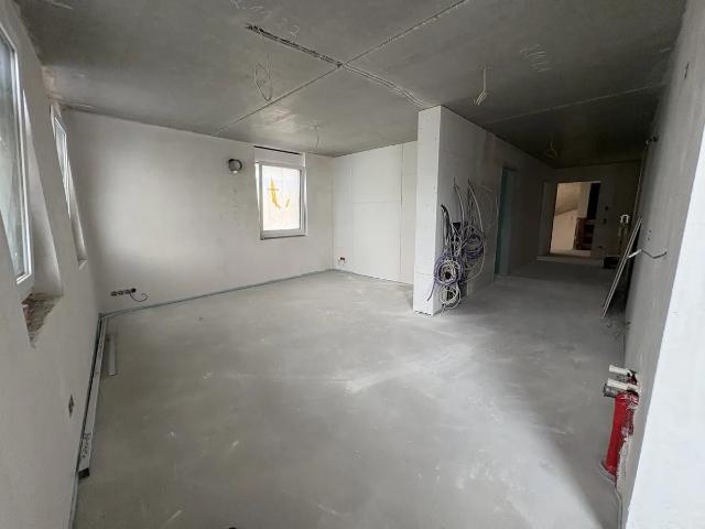 Moderne 2 Zimmer Etagenwohnung mit Balkon – in Unna