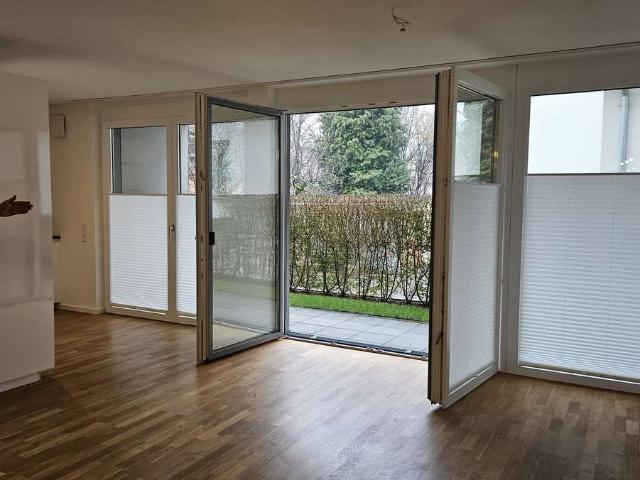 Moderne 2 Zimmer EG Wohnung mit eigenem Gartenanteil im Zentrum von Aalen