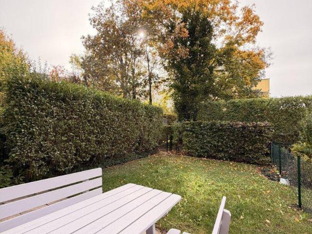 Moderne 2 Zimmer Gartenwohnung in ruhiger Innenhoflage