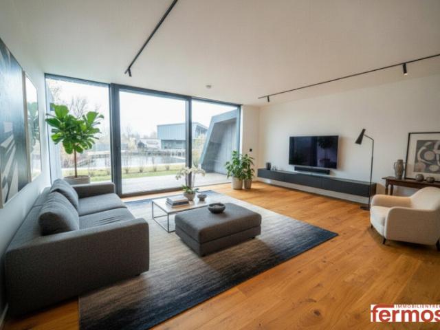 Moderne 2 Zimmer Gartenwohnung mit großzügiger Wohnküche