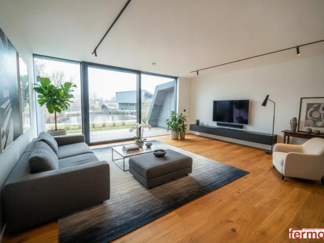 Moderne 2 Zimmer Gartenwohnung mit großzügiger Wohnküche
