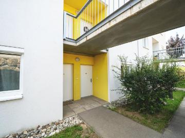 Moderne 2 Zimmer Gartenwohnung mit Terrasse und Eigengarten