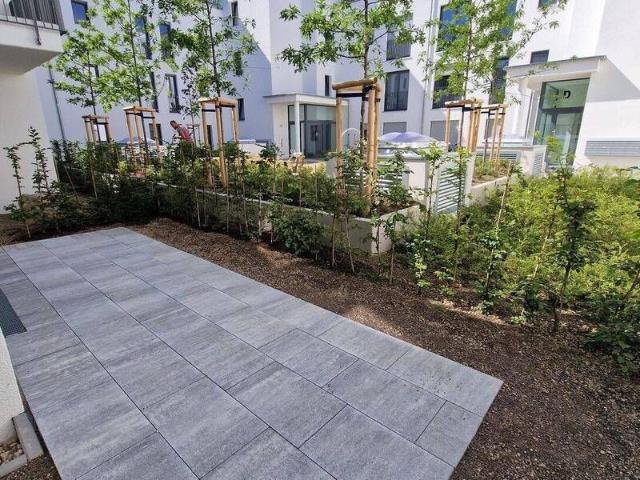Moderne 2 Zimmer Terrassenwohnung mit EBK/Fußbodenheizung