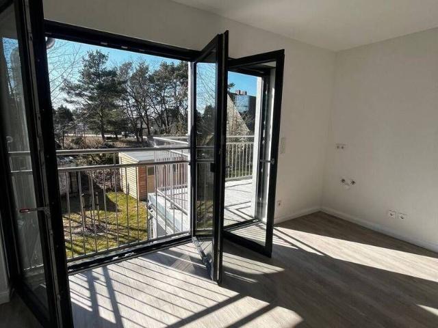 Moderne 2 Zimmer Wohnung 47 m? mit großem Balkon, Gartenmitnutzung & Stellplatz in Schöneiche bei Berlin