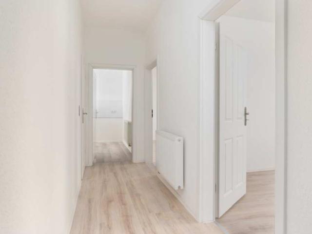 Moderne 2 Zimmer Wohnung im kernsanierten Mehrfamilienhaus