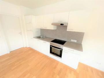 Moderne 2 Zimmer Wohnung in ruhiger Grünlage I Heizkosten & Parkplatz bereits inkludiert!