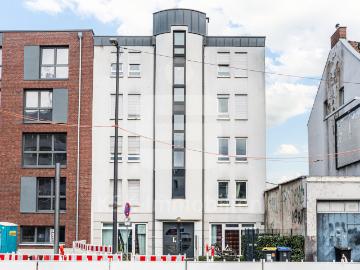 Lortzingplatz, Braunsfeld - Parkplatz, Balkon