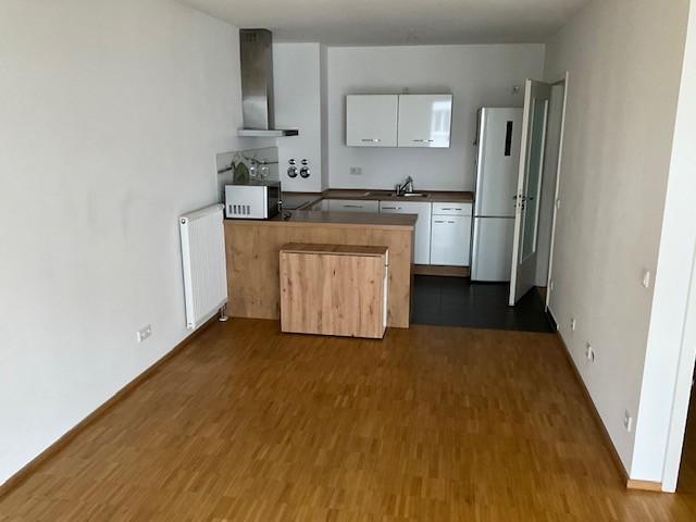 Moderne 2 Zimmer Wohnung mit Balkon, Aufzug und Tiefgaragenstellplatz in Nürnberg