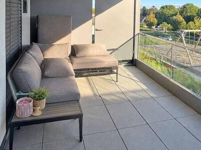 Moderne 2 Zimmer Wohnung mit Balkon, Einbauküche und Tiefgarage