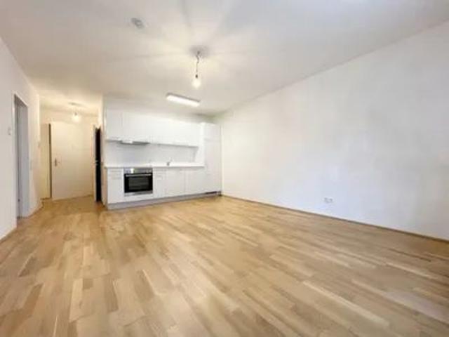 Moderne 2 Zimmer Wohnung mit Balkon I ruhige Innenhoflage