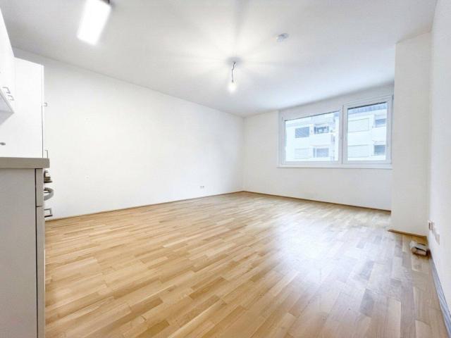 Moderne 2 Zimmer Wohnung mit Balkon I ruhige Innenhoflage
