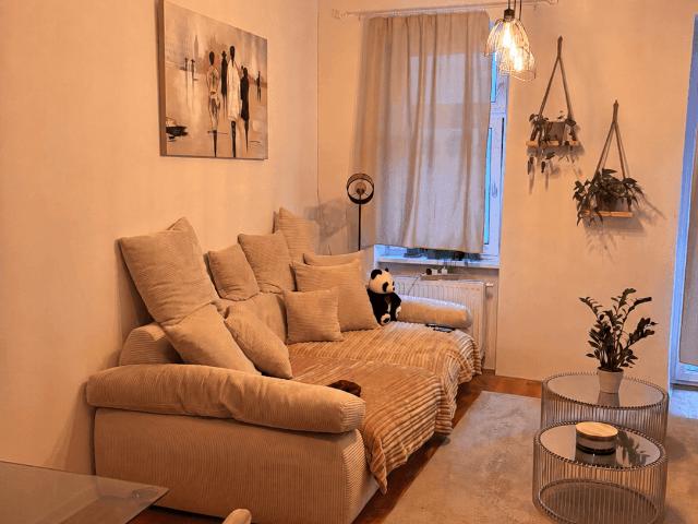 Moderne 2 Zimmer Wohnung mit Balkon in Top Lage an der Landstraße