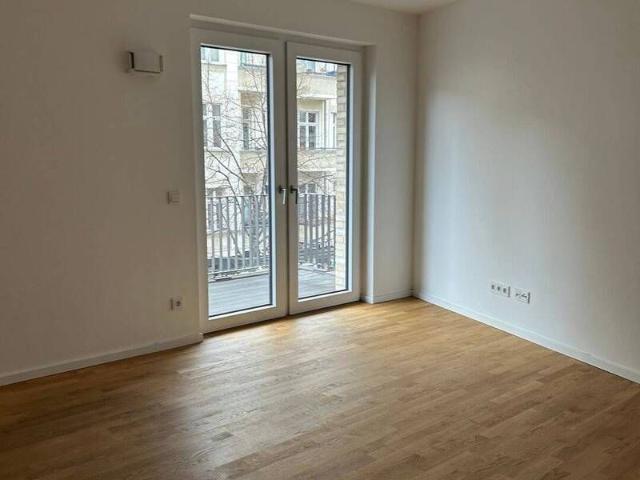 Moderne 2 Zimmer Wohnung mit Balkon in beliebter Lage, Berlin Friedrichshain! Frei ab 01.07.2026