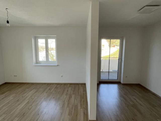 Moderne 2 Zimmer Wohnung mit Balkon – ruhige Lage direkt am Inn