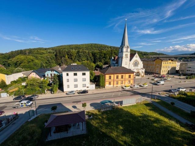 Moderne 2 Zimmer Wohnung mit Blick auf den Wienerwald zu verkaufen