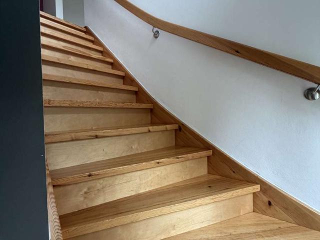 Moderne 2 Zimmer Wohnung mit Eckbalkon, Kamin und Fußbodenheizung