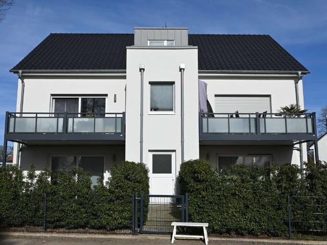 Moderne 2 Zimmer Wohnung mit Einbauküche, Terrasse und Garten in Luthe