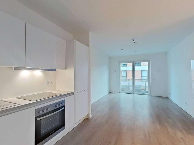 Moderne 2 Zimmer Wohnung mit Einbauküche und Balkon in Schönefeld!