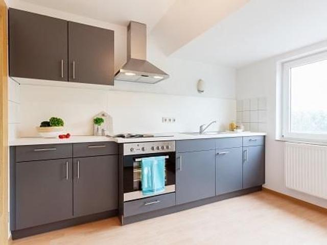 Moderne 2 Zimmer Wohnung mit Einbauküche und großzügigem Grundriss – ideal für Singles oder Paare