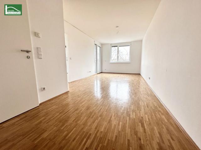 Moderne 2 Zimmer Wohnung mit Freifläche Wohnen in Grünlage!