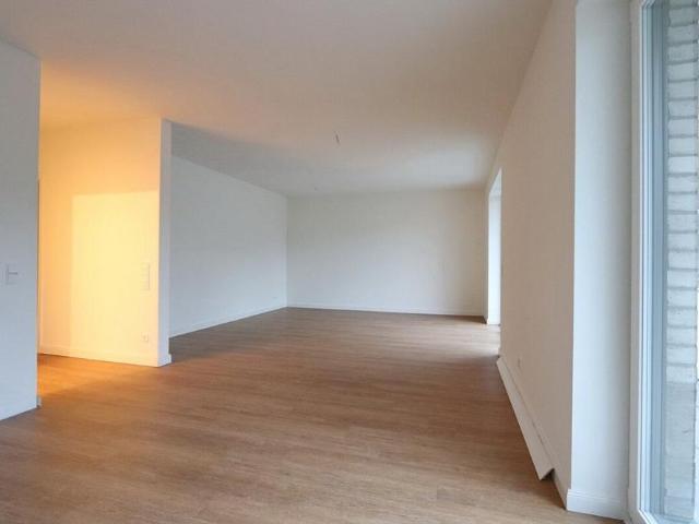 Moderne 2 Zimmer Wohnung mit Garten und Tiefgarage mit guter Verbindung nach Hamburg Farmsen Berne