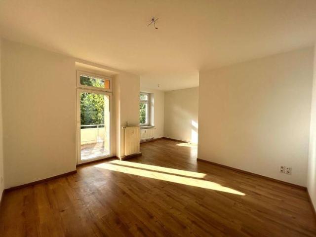 Moderne 2 Zimmer Wohnung mit großem Balkon in beliebter Kaßberg Lage