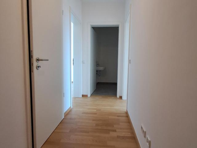 Moderne 2 Zimmer Wohnung mit großem Balkon