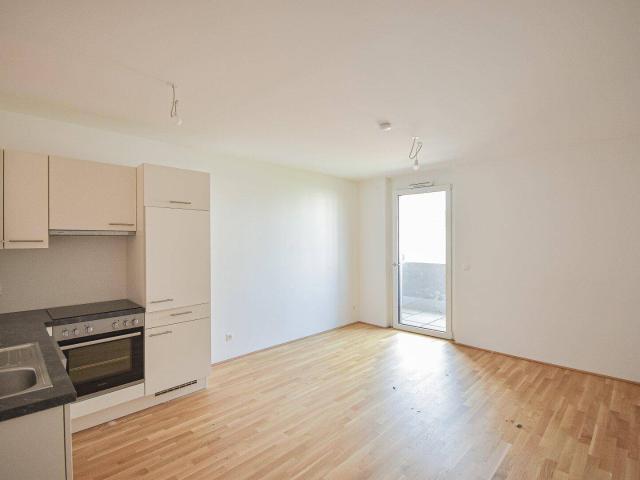 Moderne 2 Zimmer Wohnung mit großem Balkon