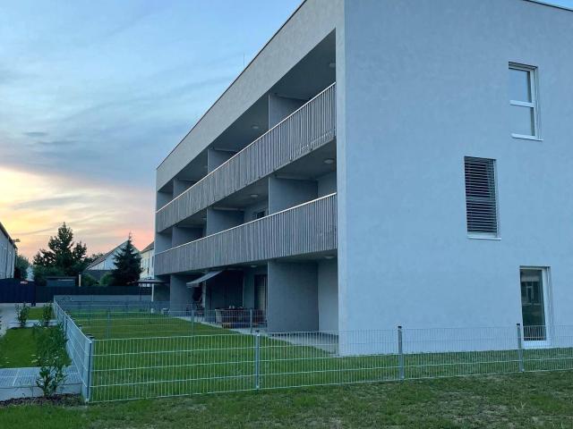 Moderne 2 Zimmer Wohnung mit großem Balkon